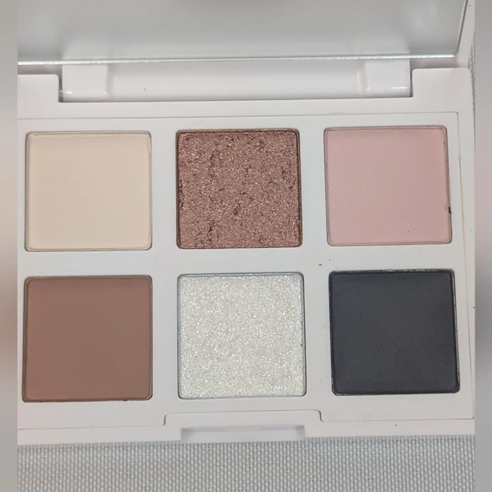Lithe Astral Eyeshadow Palette - Neutral and Bold Shades NIB